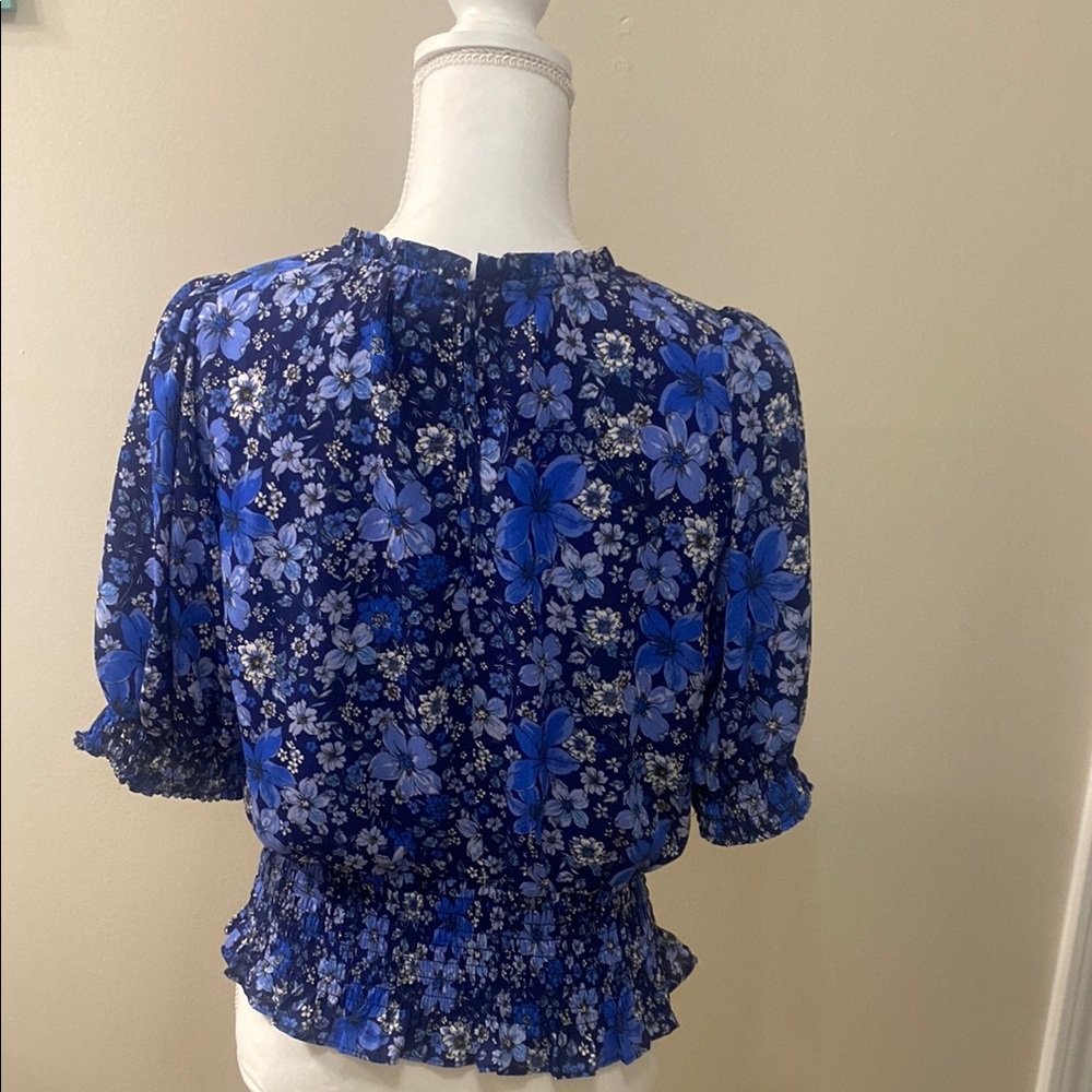 Floral Silken Blue Women's Short Sleeved Top NWT by Sienna Sky - Picture 4 of 5